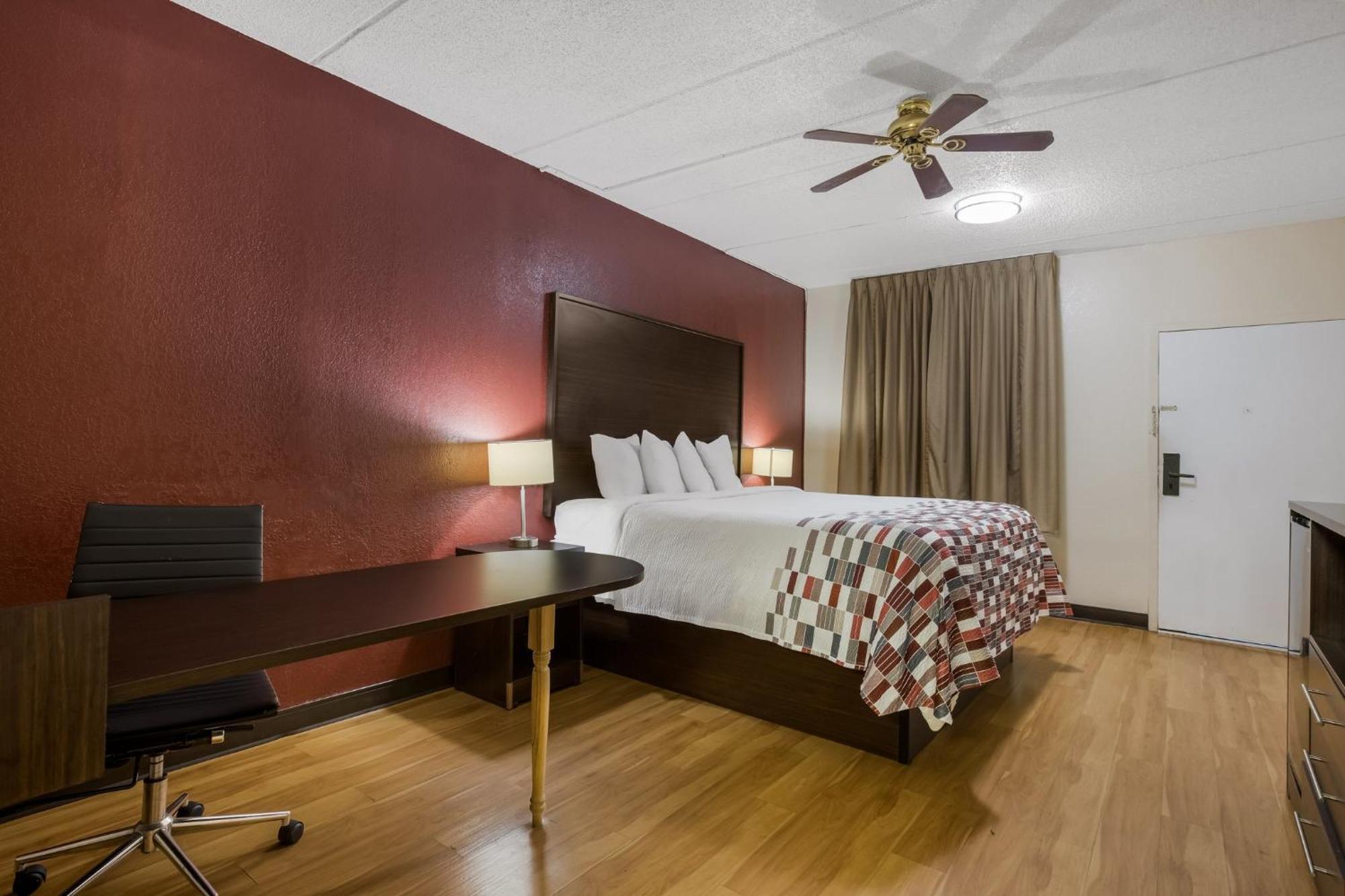 Red Roof Inn & Suites Statesboro - University Dış mekan fotoğraf