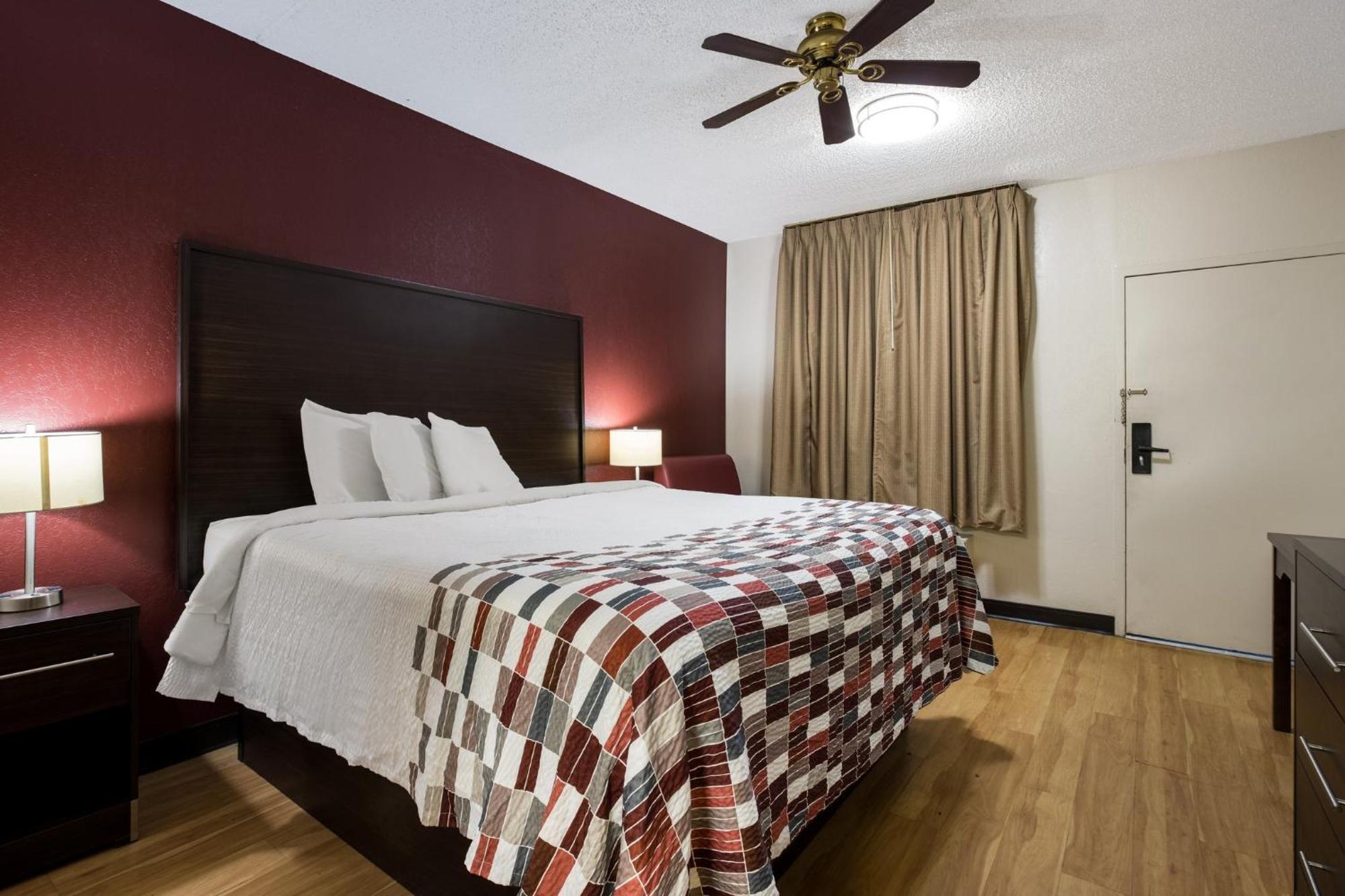 Red Roof Inn & Suites Statesboro - University Dış mekan fotoğraf
