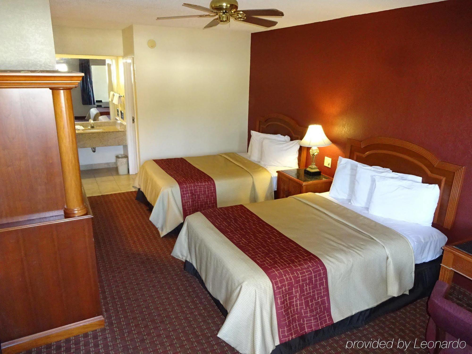 Red Roof Inn & Suites Statesboro - University Dış mekan fotoğraf